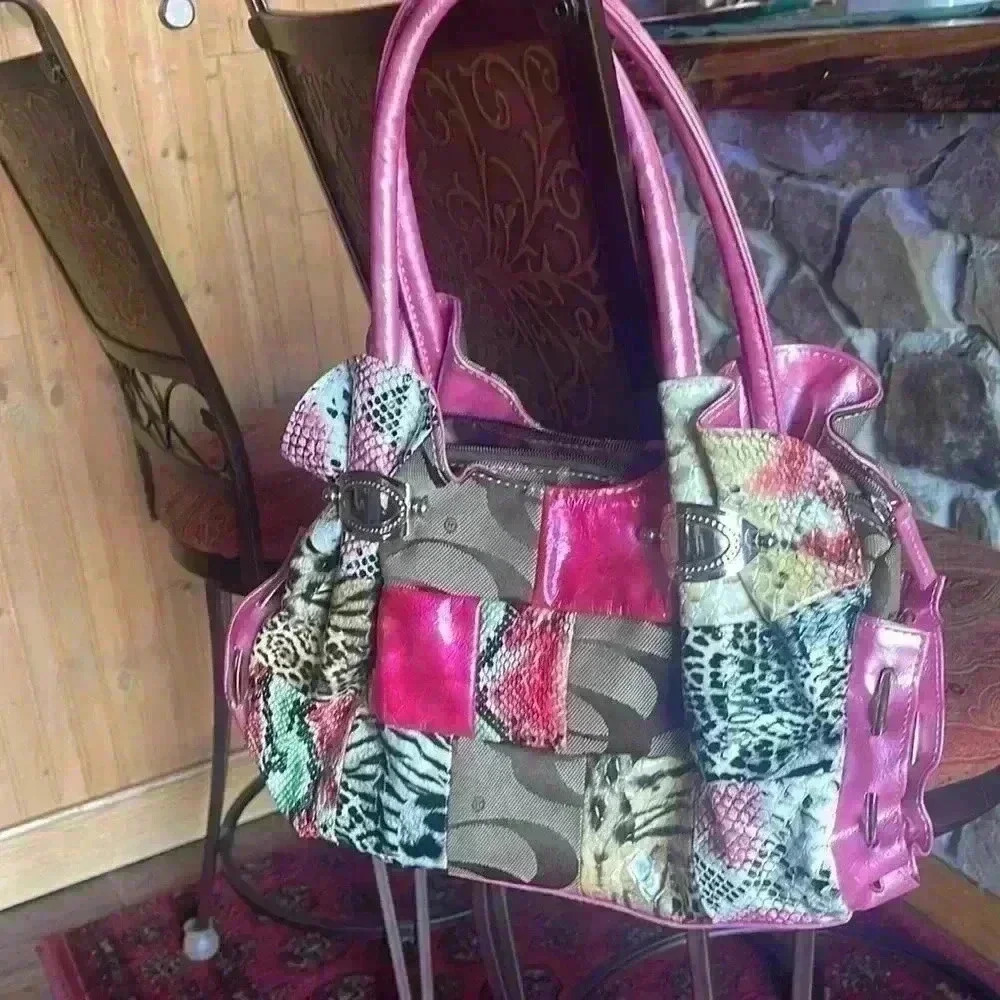 Summer bag. Knock off Coach. Perfect condition. Great colors!